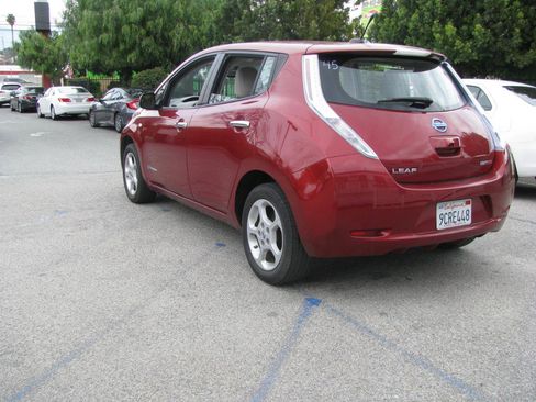 Used 2011 Nissan Leaf image 4