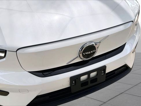 Used 2023 Volvo XC40 Recharge Ultimate AWD/4WD image 28
