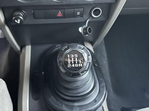 Used 2008 Jeep Wrangler Unlimited Sahara w/ Dual Top Group image 28