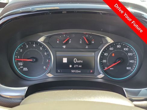 Used 2023 Chevrolet Traverse RS w/ LPO, Floor Liner Package FWD image 9