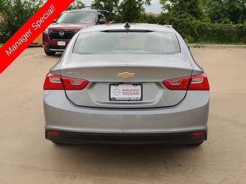 Used 2025 Chevrolet Malibu LS FWD image 3
