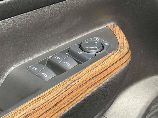 Used 2017 GMC Acadia Denali w/ Technology Package AWD/4WD image 19