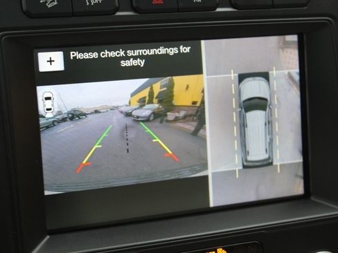 Used 2018 Ford Expedition Platinum image 11