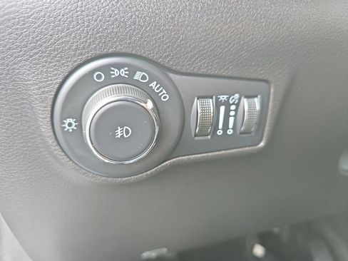 Used 2022 Jeep Compass Latitude image 26