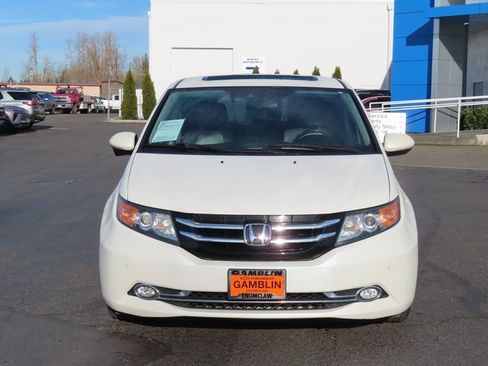 Used 2014 Honda Odyssey Touring image 2