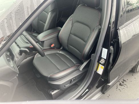 Used 2024 Ford Escape ST-Line Select w/ Tech Pack #2 image 38