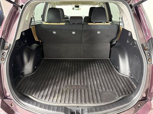 Used 2018 Toyota RAV4 XLE w/ Plus Extra Value Package AWD/4WD image 20