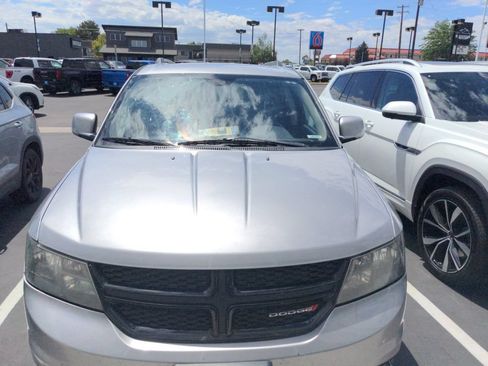 Used 2017 Dodge Journey Crossroad w/ Popular Equipment Group AWD/4WD image 8