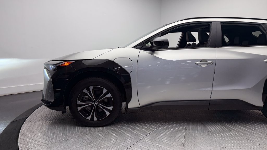 Used 2025 Toyota bZ4X FWD w/ Weather Package image 5