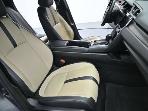 Used 2018 Honda Civic Sport Touring image 7