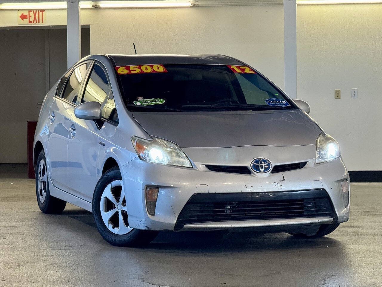 Used 2014 Toyota Prius Two FWD image 1