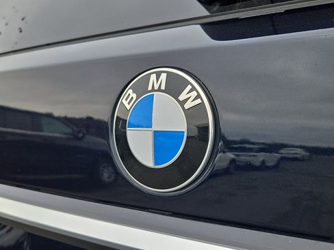 Used 2023 BMW X7 M60i w/ Executive Package image 30