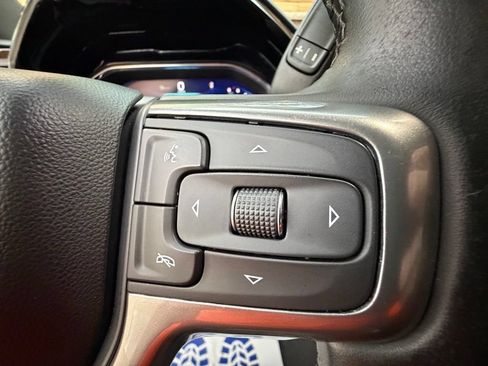 Used 2023 Chevrolet Silverado 1500 LT AWD/4WD image 23