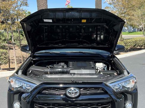Used 2014 Toyota 4Runner SR5 image 23