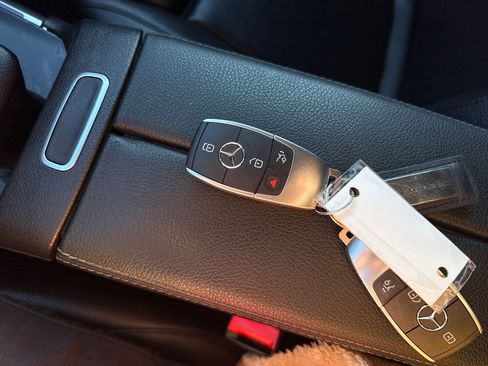 Used 2021 Mercedes-Benz GLA 250 4MATIC image 28