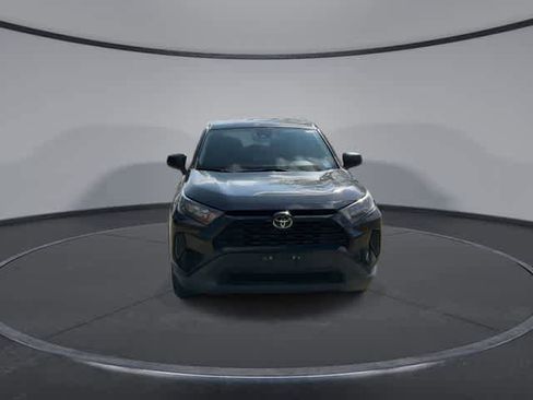 Used 2022 Toyota RAV4 LE image 3