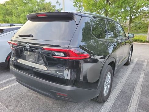 Used 2025 Toyota Grand Highlander AWD image 4