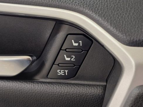 Used 2022 Toyota RAV4 XSE AWD/4WD image 15