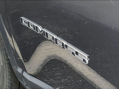 Used 2023 Jeep Compass Latitude w/ Convenience Group image 30