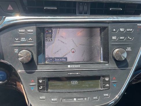 Used 2013 Toyota Avalon Limited image 9