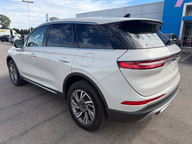 Used 2024 Lincoln Corsair AWD w/ Equipment Group 101A image 12