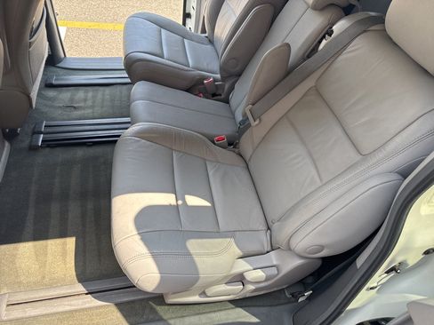 Used 2016 Toyota Sienna XLE FWD image 21