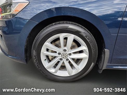 Used 2020 Volkswagen Passat 2.0T SE image 11