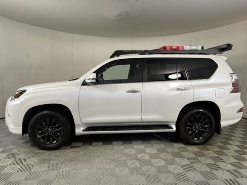 Used 2023 Lexus GX 460 Premium w/ Premium Package AWD/4WD image 3