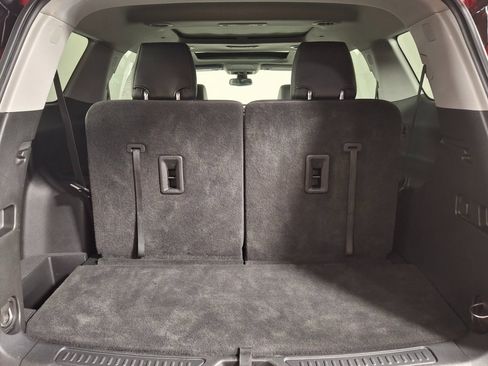 Used 2022 GMC Acadia AT4 w/ Technology Package image 26