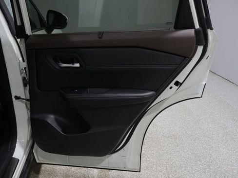 Used 2023 Nissan Rogue SV w/ SV Premium Package AWD/4WD image 26