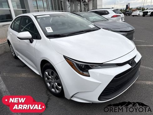 Used 2025 Toyota Corolla LE FWD image 16