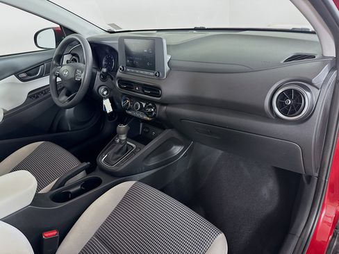 Used 2023 Hyundai Kona SE image 34