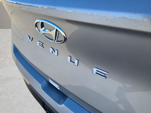 New 2026 Hyundai Venue SEL image 10