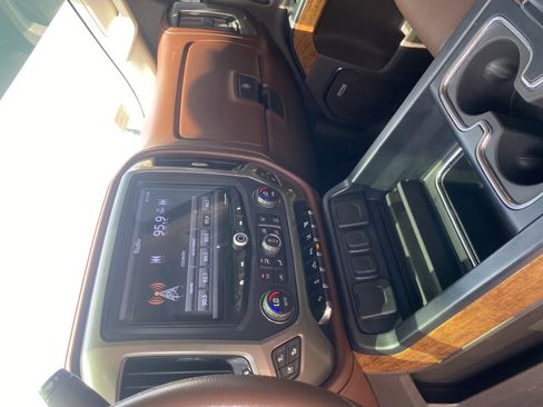 Used 2016 Chevrolet Silverado 2500 High Country w/ Duramax Plus Package AWD/4WD image 15