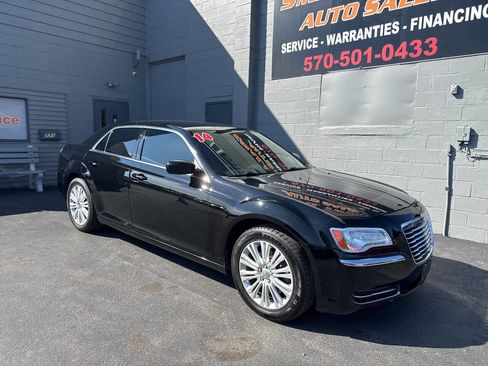 Used 2014 Chrysler 300 AWD image 1