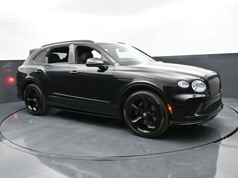 Used 2025 Bentley Bentayga AWD/4WD image 4