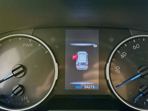 Certified 2022 Toyota RAV4 XLE Premium image 10