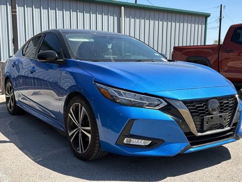 Used 2022 Nissan Sentra SR w/ Lighting Package image 3