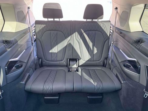 Used 2023 BMW X7 xDrive40i image 20