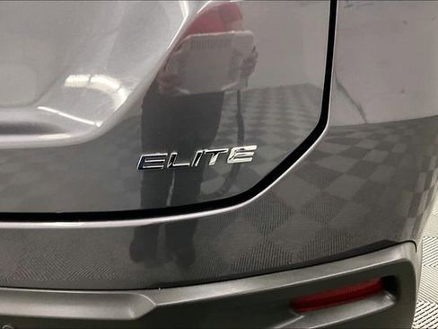 Used 2025 Honda Pilot Elite image 9