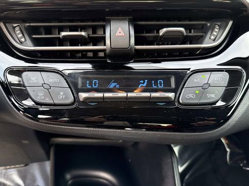 Used 2020 Toyota C-HR LE w/ Phone Cable & Charge Package image 33