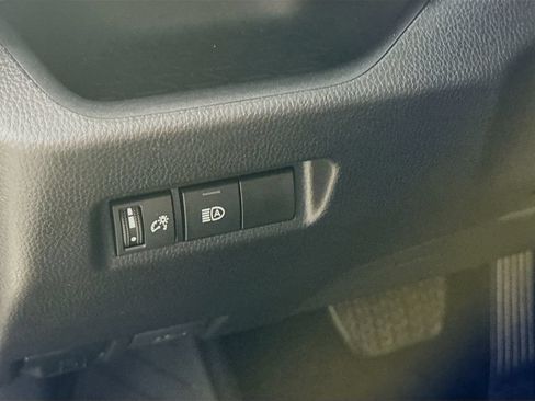 Used 2025 Toyota RAV4 XLE FWD image 10