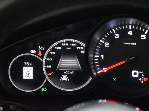 Used 2020 Porsche Panamera image 21