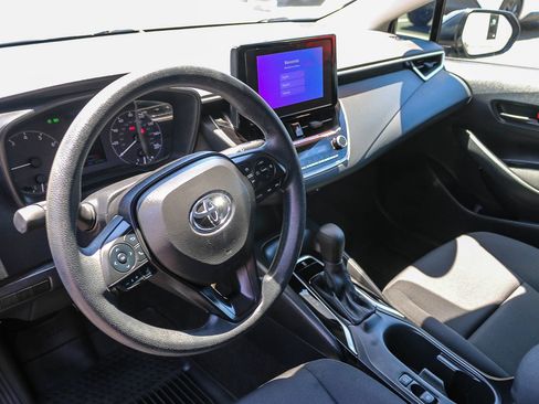 Certified 2025 Toyota Corolla LE FWD image 32