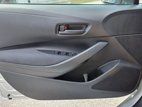 Used 2022 Toyota Corolla LE image 16