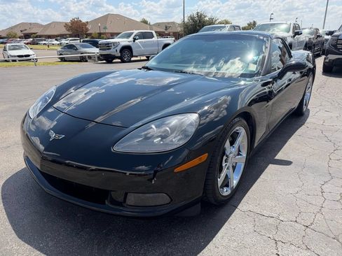 Used 2009 Chevrolet Corvette Coupe w/ Preferred Equipment Group RWD image 8