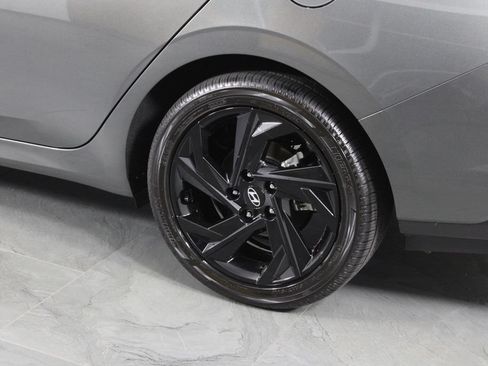 Certified 2026 Hyundai Elantra SEL Sport Premium FWD image 15