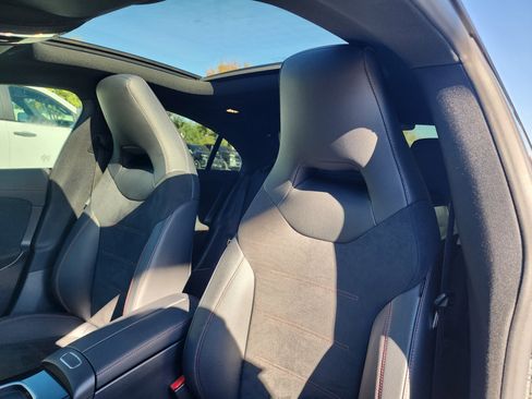 Used 2025 Mercedes-Benz CLA 250 image 21