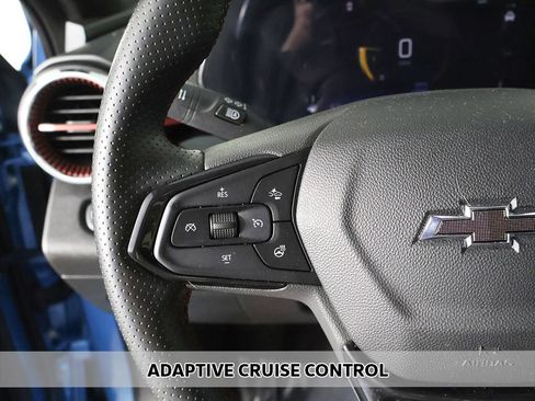 Used 2025 Chevrolet Trax RS w/ Driver Confidence Package FWD image 3