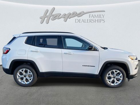 New 2026 Jeep Compass Latitude image 6